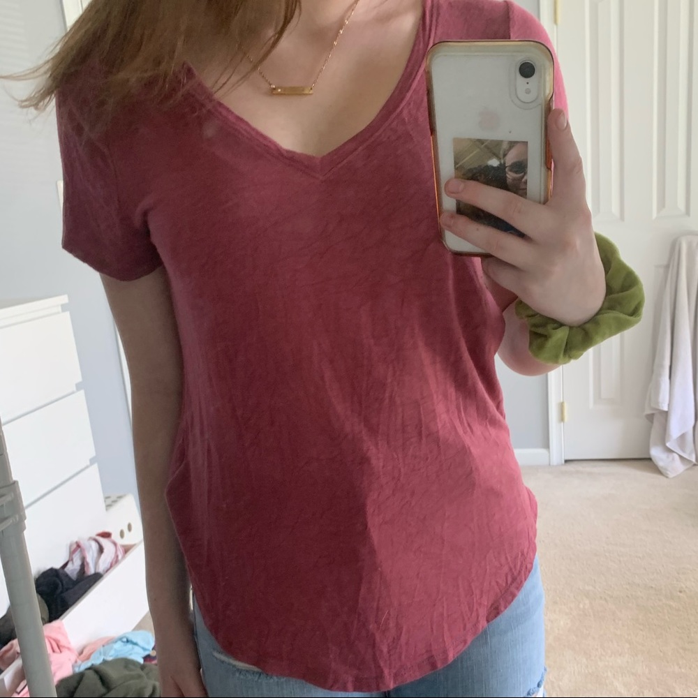 dark pink vneck soft tshirt